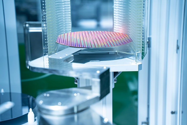 Challenges in wafer processing in the semiconductor industry 